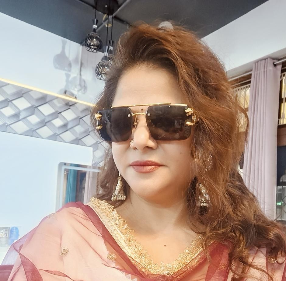 Seema Solanki, makeup artist and hairstylist